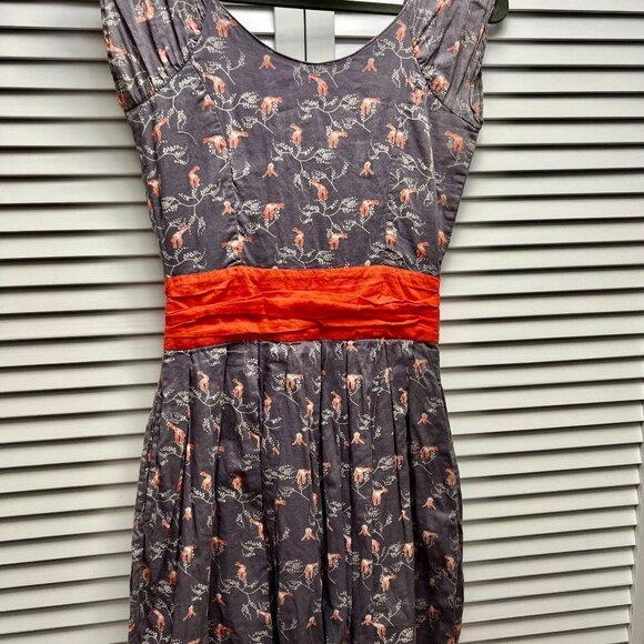 MATA TRADERS Size XS Gray and Orange Dress with Giraffes - Picture 1 of 6